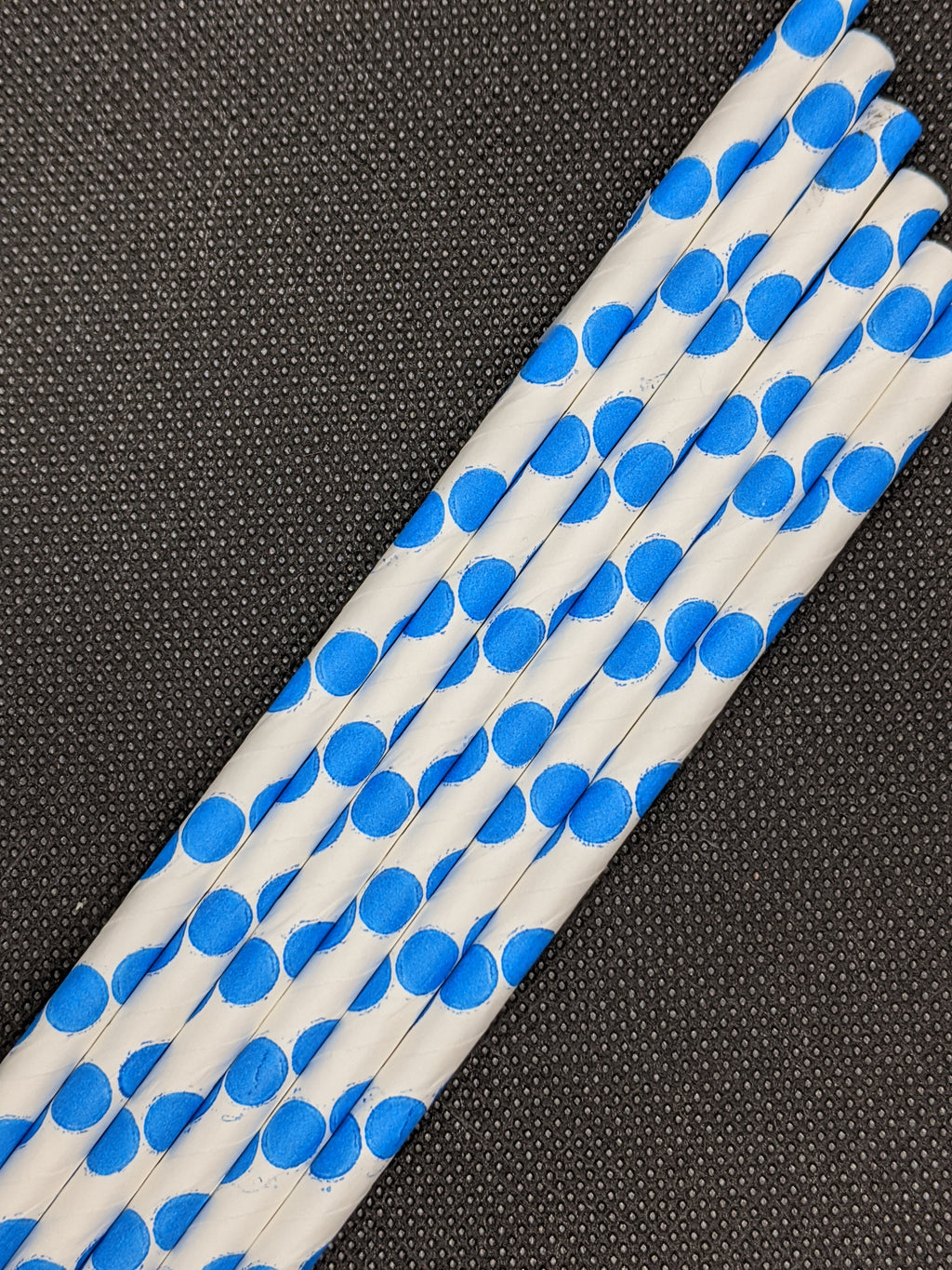 7.75" PAPER STRAWS - BLUE DOT DESIGN - 2400 CT (WRAPPED)